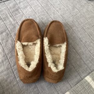UGG® Ascot Slipper - Little Kid / Big Kid - Chestnut